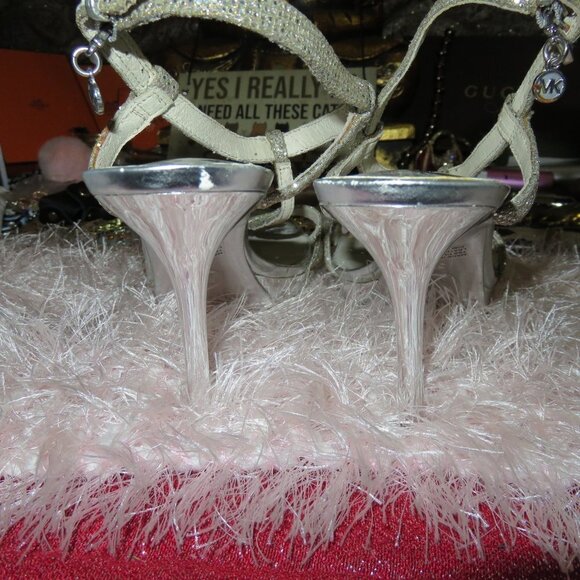 Michael Kors T strap Embellished Leather Sandals Silver Glitter sz 5.5 - Picture 4 of 14